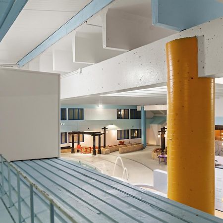 Travelodge Hotel By Wyndham Saskatoon Bagian luar foto