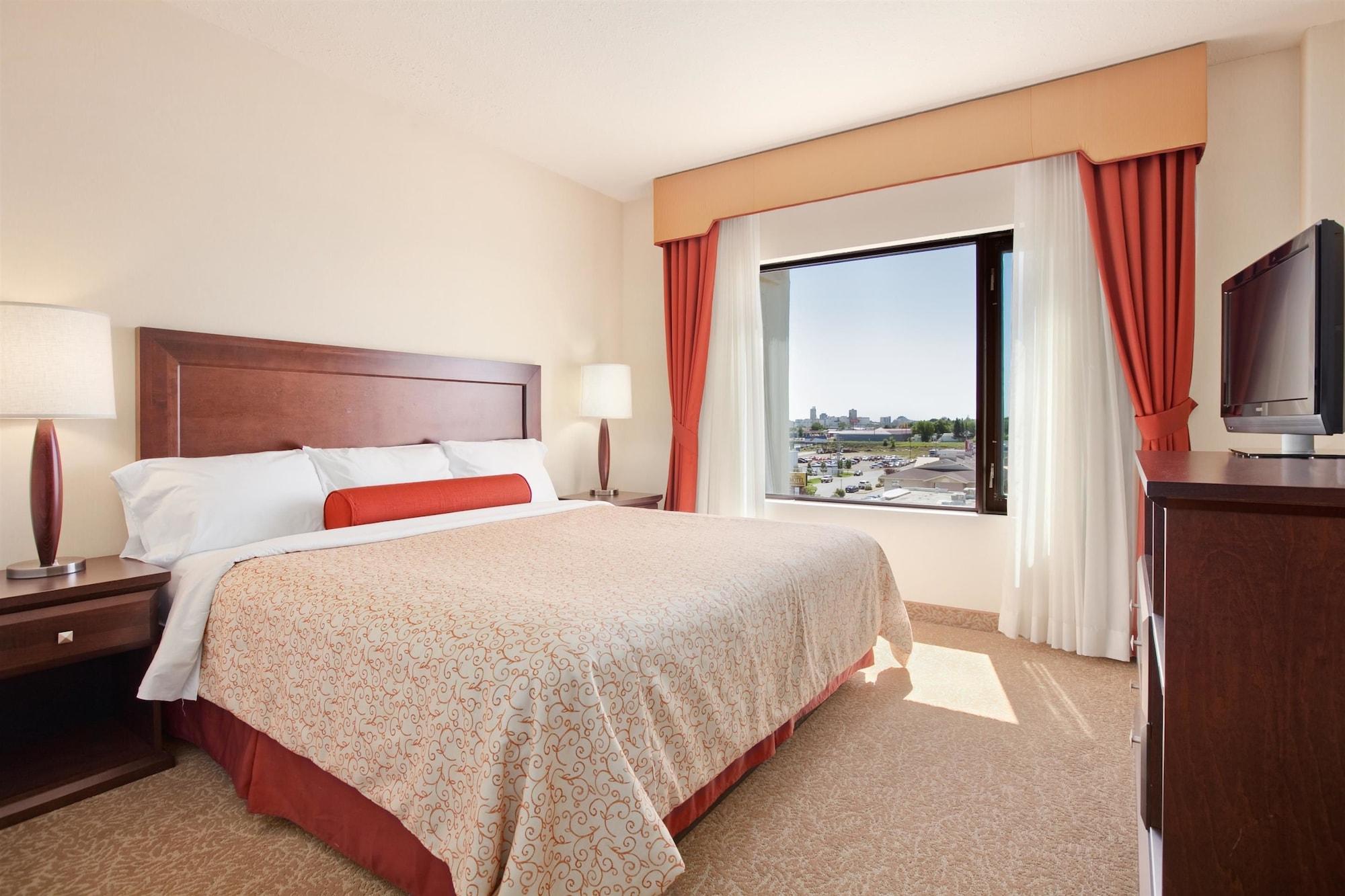 Travelodge Hotel By Wyndham Saskatoon Bagian luar foto
