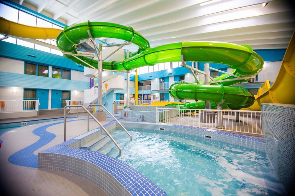 Travelodge Hotel By Wyndham Saskatoon Bagian luar foto
