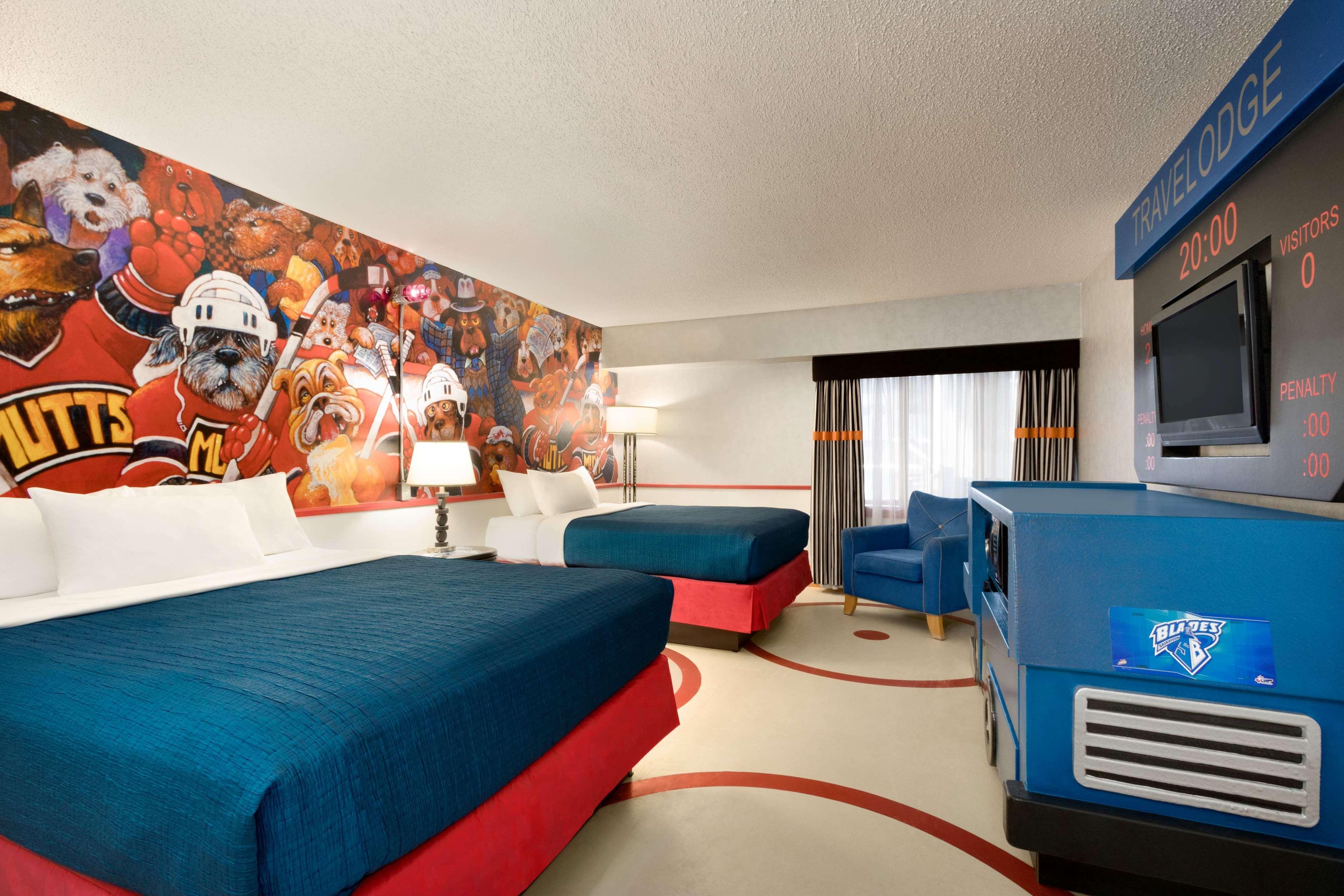 Travelodge Hotel By Wyndham Saskatoon Bagian luar foto