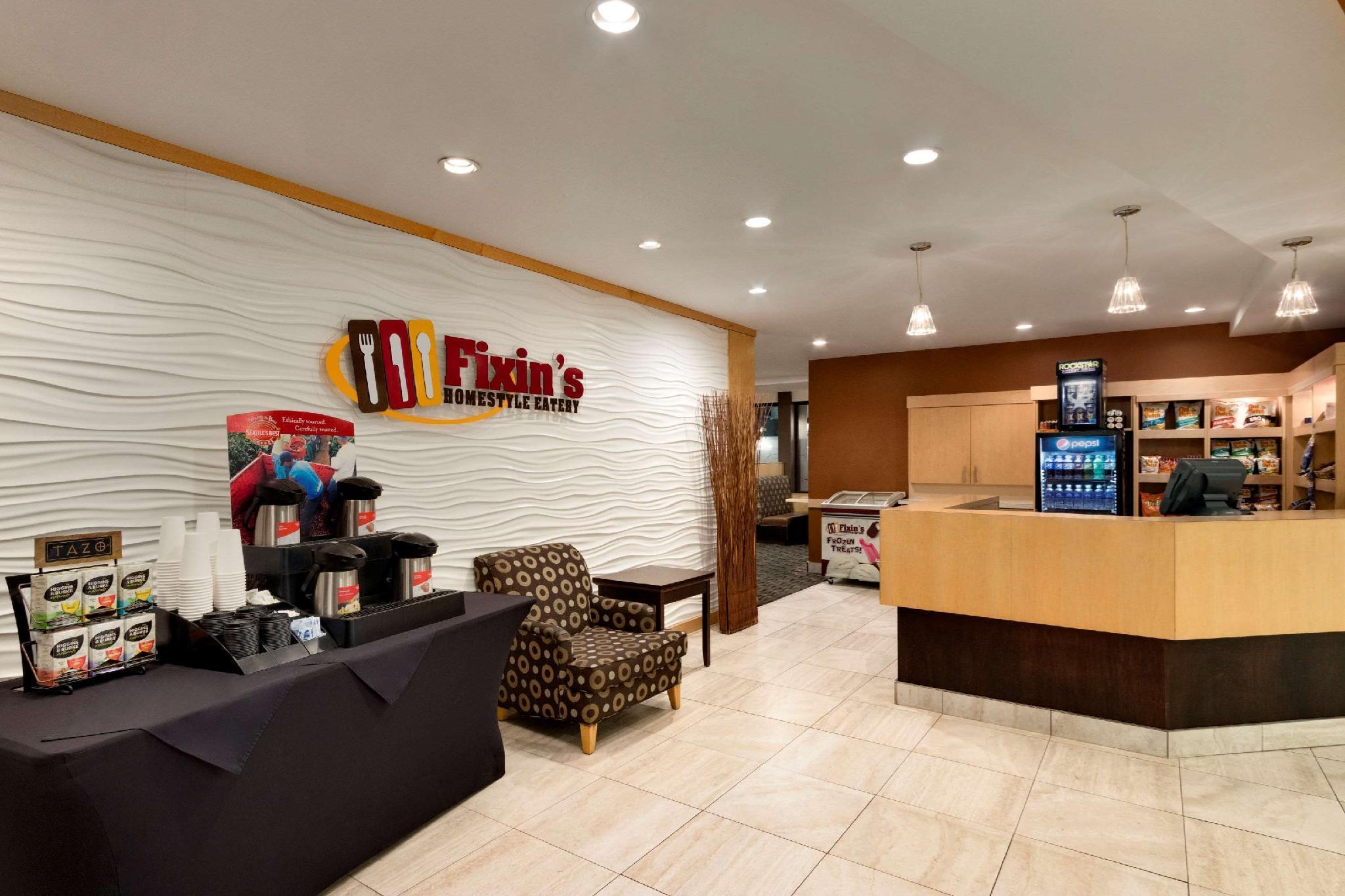 Travelodge Hotel By Wyndham Saskatoon Bagian luar foto